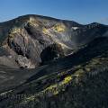 000115 L'un des quatre cratres sommitaux de l'Etna (Sicile, Italie) : le cratre sud-est aprs l'ruption de 2002.  Ce cratre sud-est se trouve prs de l'ancien refuge Torre del Filosofo, dtruit lors de cette ruption de fin2002.