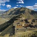 000349 Site archologique de Pisac (altitude 3200 m). Au premier plan le Temple du Soleil ou Intihuatana. En arrire plan la valle de l'Urubamba dite Valle Sacre des Incas (Cuzco, Prou). Filtre polarisant.