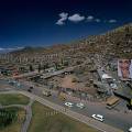 000399 Vue de la priphrie (banlieue) de Cuzco (Prou). Filtre polarisant.
