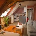 001247 Appartement sous les toits  Saint Amand Montrond (18200) (Cher (18), France). Ce logement plac sous les combes d'un vieil immeuble, tait  l'origine des chambres de bonnes.