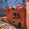 001331 Scne de rue d'un quartier populaire de la ville de Guanajuato (Guanajuato, Mexique).