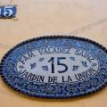 001371 Plaque de cramique indiquant un nom de famille sur une maison bourgeoise de la place du Jardin de la Union  Guanajuato (Guanajuato, Mexique).