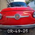001467 FIAT 500 rouge en version ABARTH 595 (Lisbonne, Portugal). En 1963, le motoriste Carlo Abarth s'attaque  la version sport de la FIAT 500. La version de srie ne dpassant pas les 105 km/h, il permet avec cette 595 d'atteindre les 120 km/h.