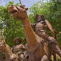 001717 Sculpture en bronze reprsentant Don Quichotte de la Manche, son cheval Rossinante et Sancho Panza dans la ville de Guanajuato (Guanajuato, Mexique). Don Quichotte de la Manche (en espagnol El ingenioso Hidalgo Don Quijote de la Mancha) est un roman crit par Miguel de Cervantes.